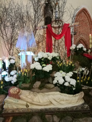 Adoracja Najświętszego Sakramentu w Grobie Pańskim